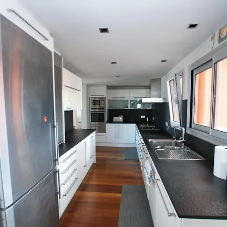 Picasso Street Apartment